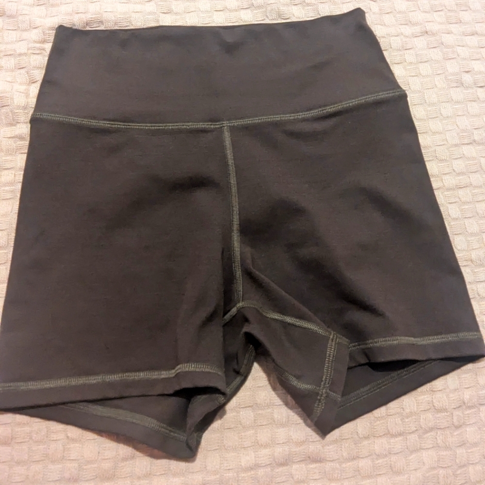 Fleo true high shorts